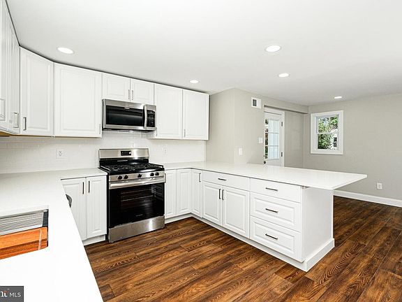 2nd image of 431 Holmes Rd