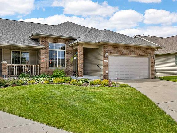 2nd image of 255 E Tartan Dr