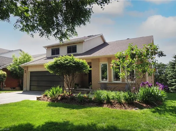 32 Notchwood Ct, Kitchener, ON N2A 3L6