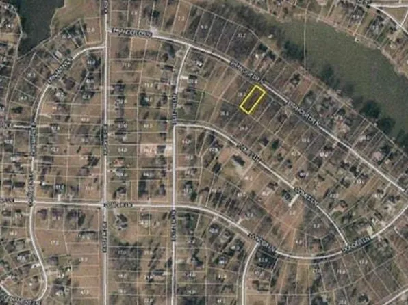 445 W Prancer Dr N, Santa Claus, IN 47579