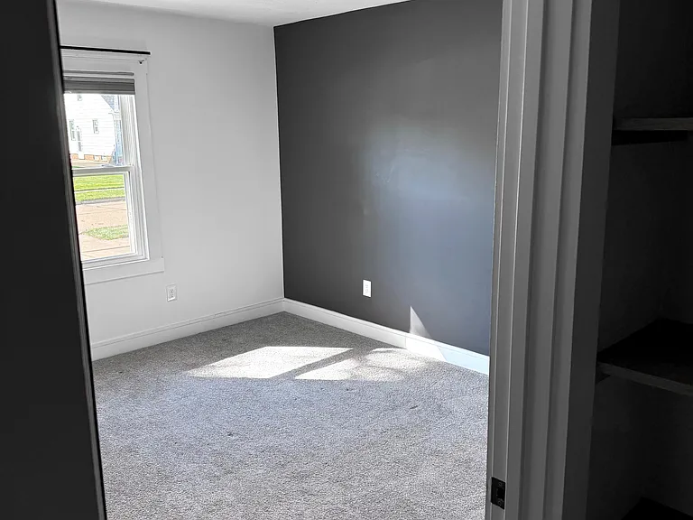 8202 Covington Ave — Photo 11