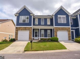 6616 Splashwater Dr, Flowery Branch, GA