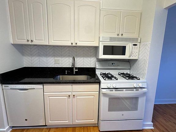 5th image of 5909 Tamar Dr Unit 3