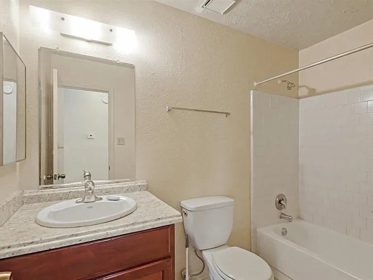 8731 Croteau Dr — Photo 18