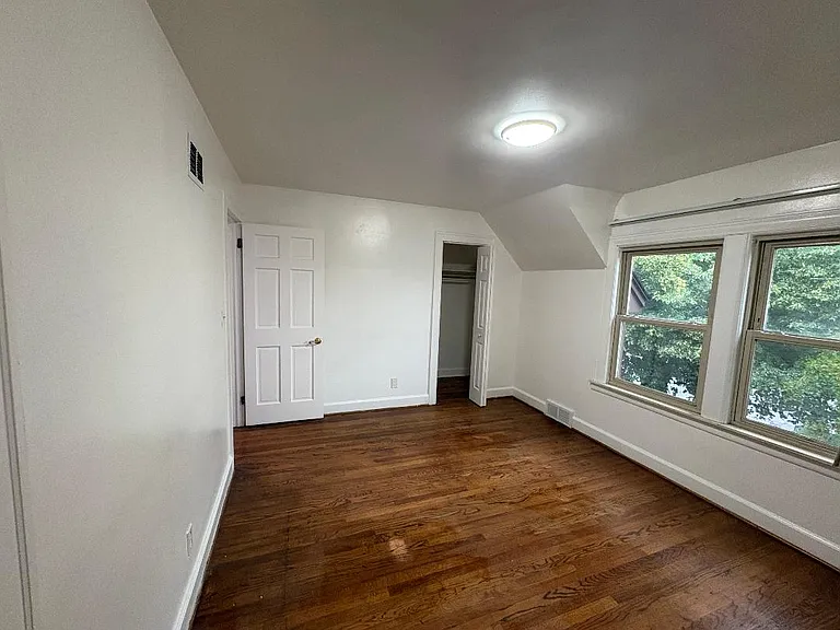 6460 Schaefer Rd — Photo 7