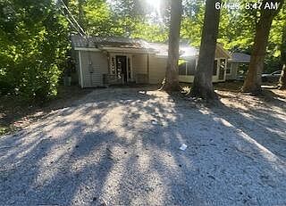 2nd image of 443 Friendship Rd