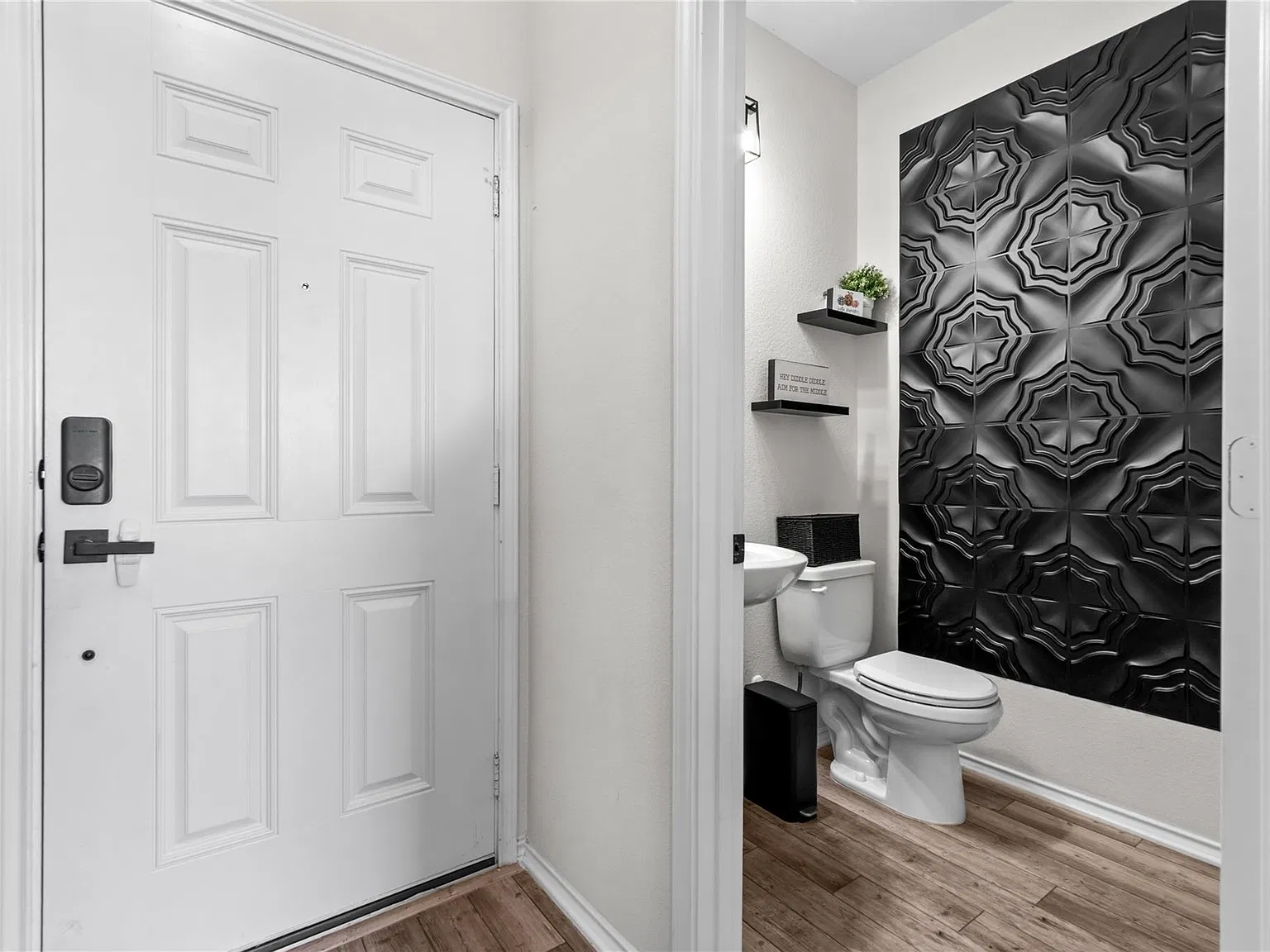 3 bed, 2.5 bath, 1674 sqft, $1,850 — Photo 4