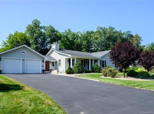 10 Maiden Ln, Plainville, CT 06062
