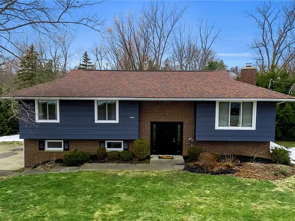 4862 Meadow Ln, Hamburg, NY 14075