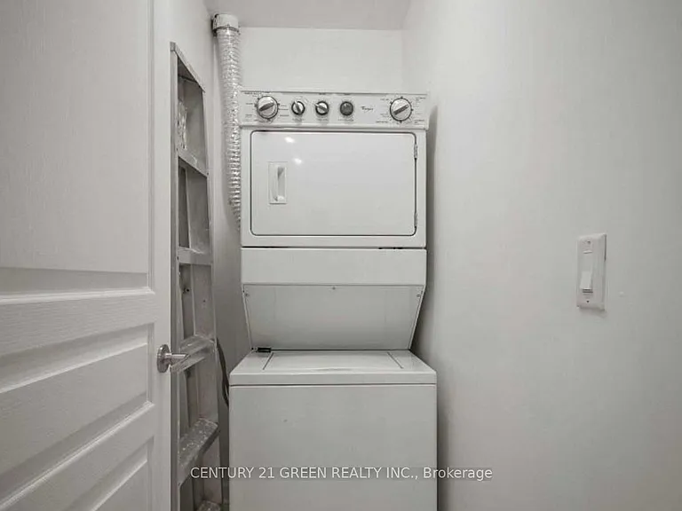 438 Richmond St W #819 — Photo 15