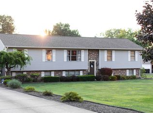 142 Easton Rd, Hermitage, PA 16148