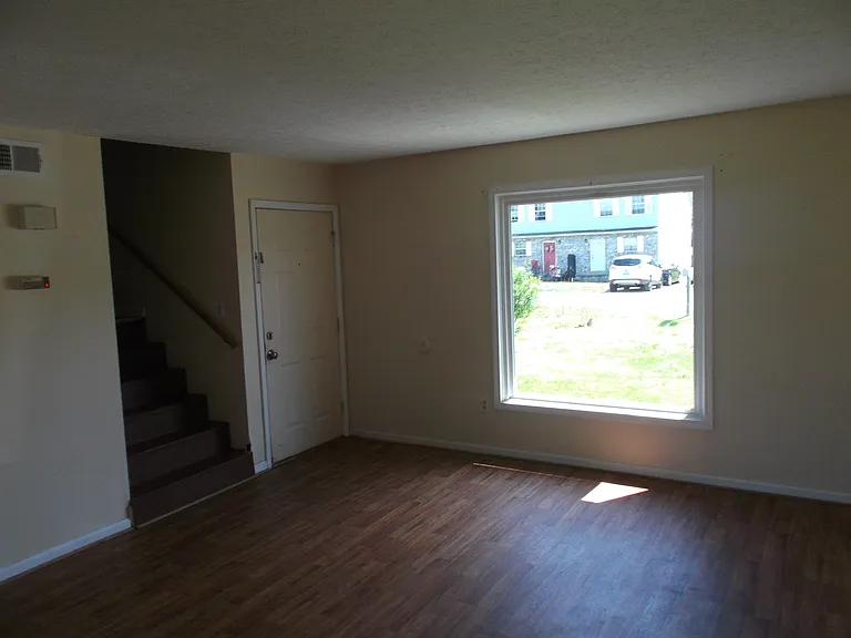 1413 Kingswood Way — Photo 13