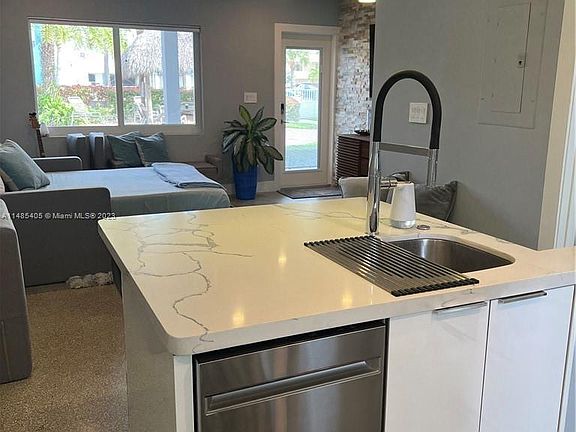 3rd image of 4228 N Ocean Dr APT 32