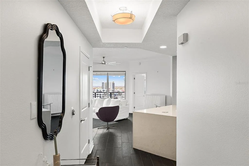 2 bed, 2.5 bath, 1338 sqft, $5,500 — Photo 3