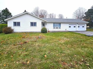 53 Beauchesne St, Derby Line, VT 05830