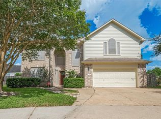 15603 Mustang Island Dr, Sugar Land, TX 77498