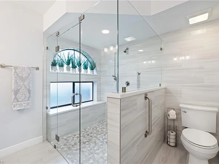 565 Beachwalk Cir #T-102 — Photo 14