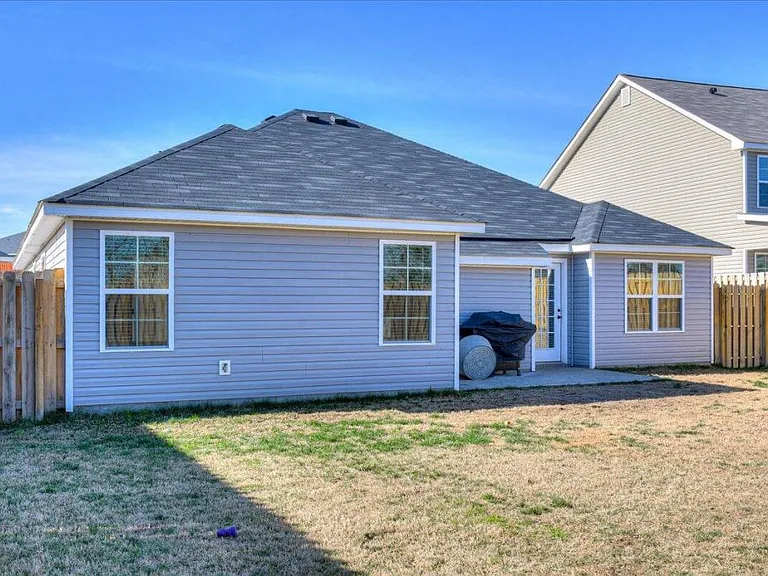 934 Mulford Loop — Photo 16