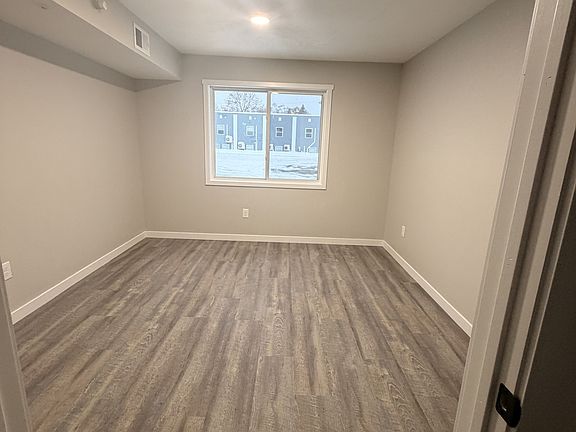 4th image of 216 Wilcox Pkwy #11493389