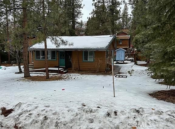 3rd image of 43078 Sunset Dr