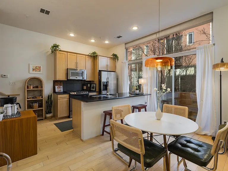 877 Silver Ave SW — Photo 12