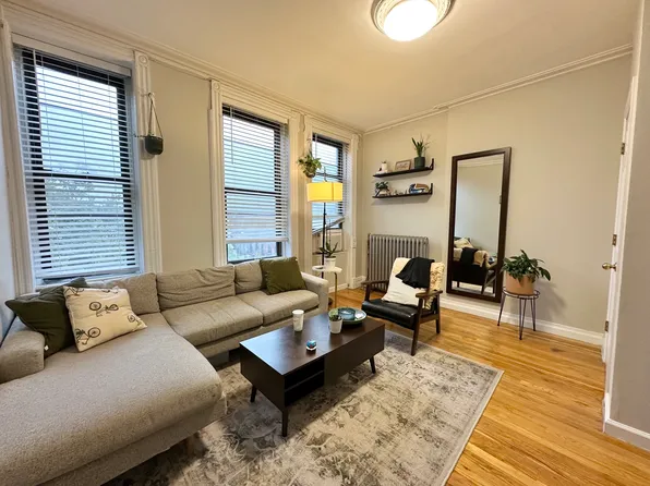 9 Saint Marks Avenue image 1 of 14