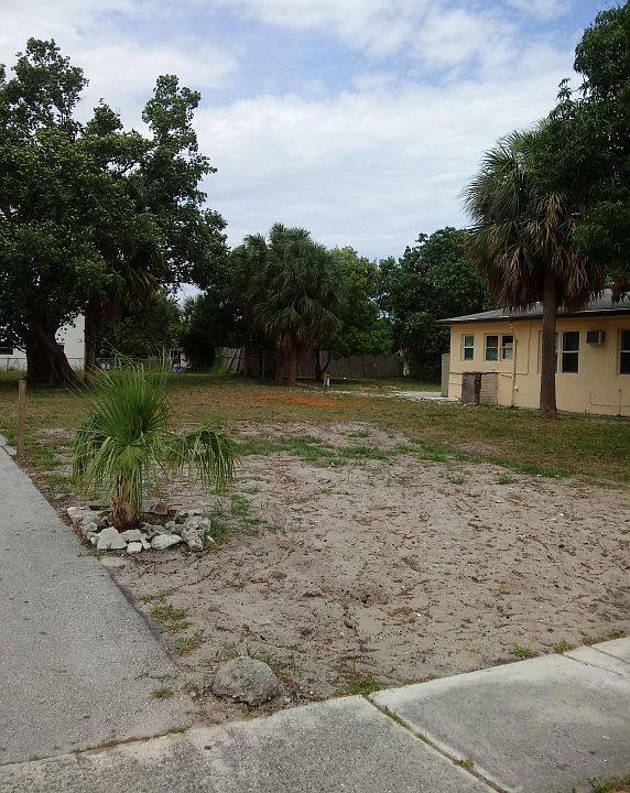 1st image of 1117 10th St
