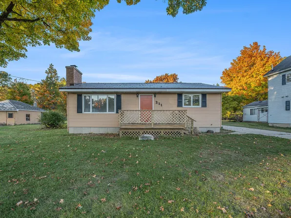 211 E Edgar Bergen Blvd, Decatur, MI 49045