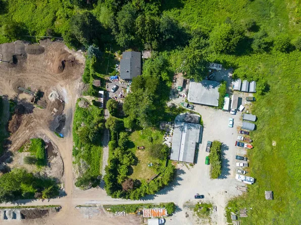 23519 Lougheed Hwy, Maple Ridge, BC V2W 1B8