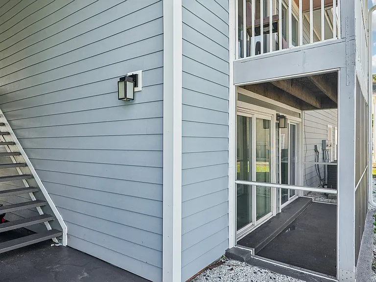 Cypress West Apartments — Photo 14