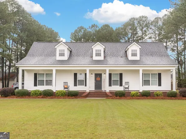 714 Merganser Cir, Glennville, GA 30427