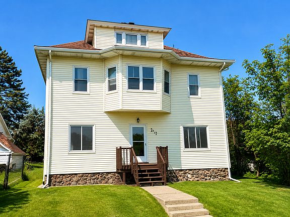 2nd image of 217 6th Ave APT 4