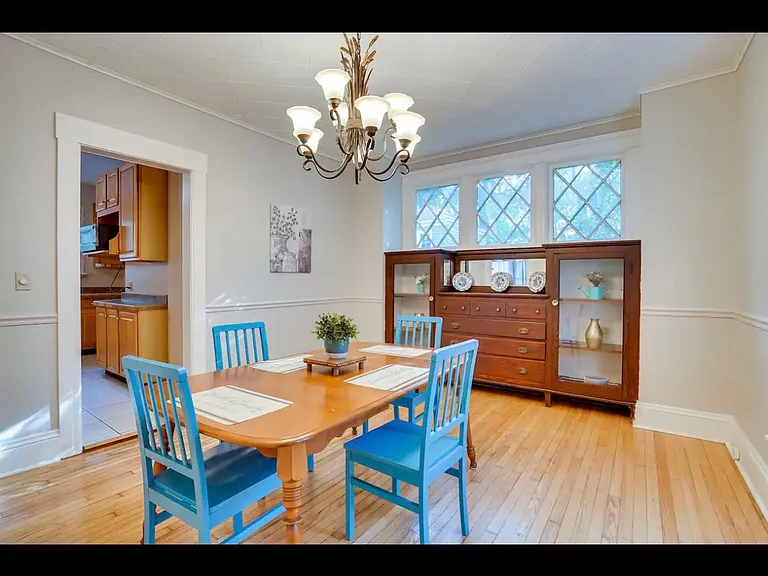 765 Westcott St — Photo 5