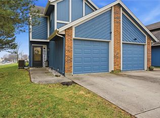 512 NE Brookwood Cir APT D, Blue Springs, MO 64014