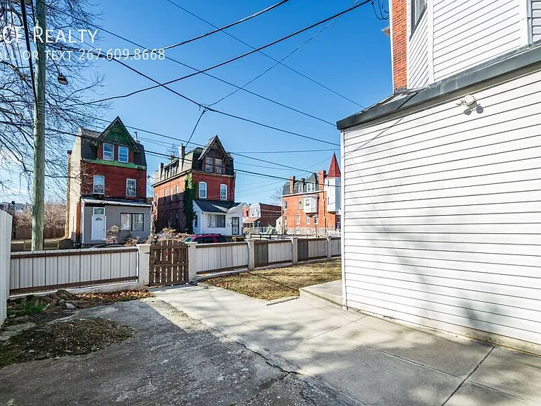 5426 W Jefferson St — Photo 31