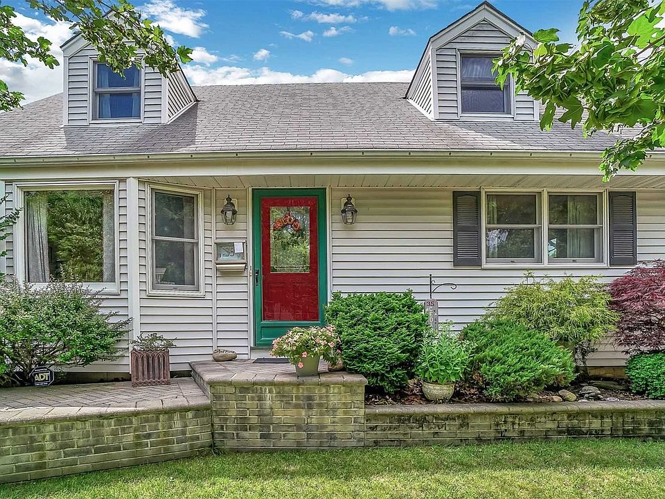 1st image of 35 Cedar Dr