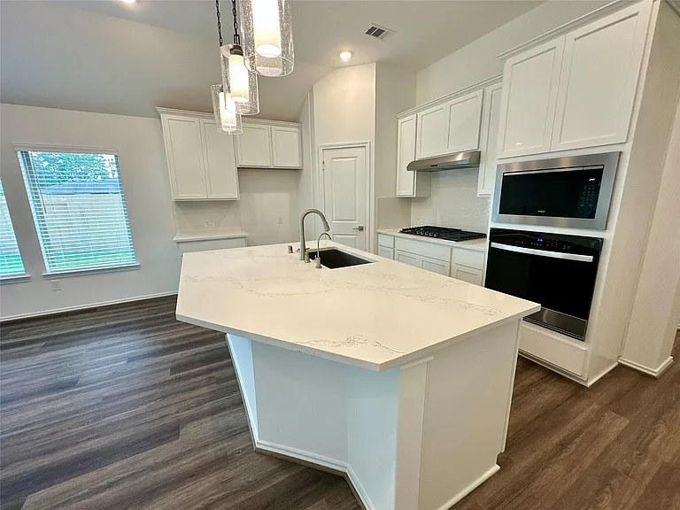 31900 Retama Ranch Ln — Photo 10