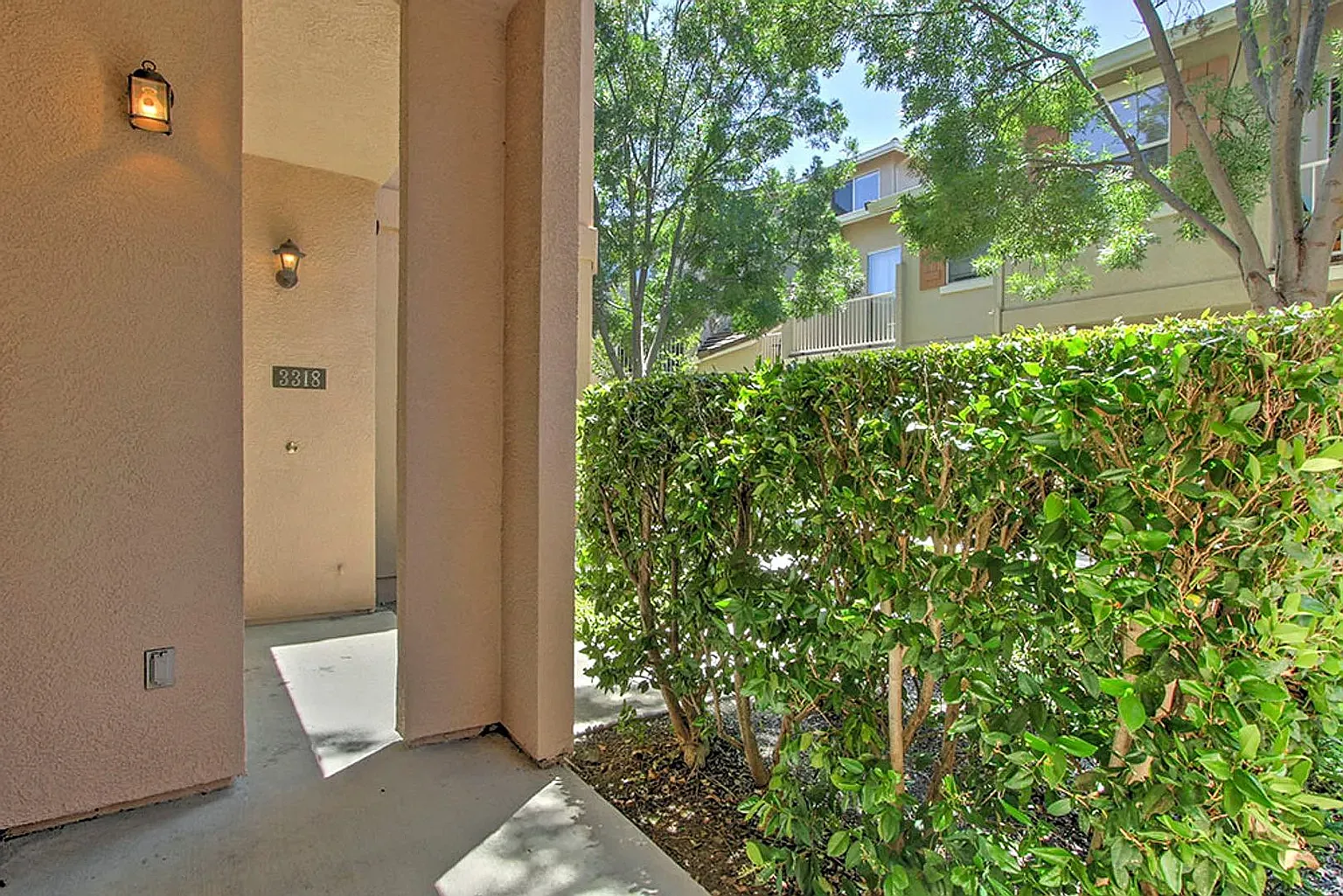 2 bed, 1285 sqft, $3,750 — Photo 4