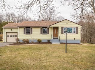 265 Dunbar Hill Rd, Hamden, CT 06514