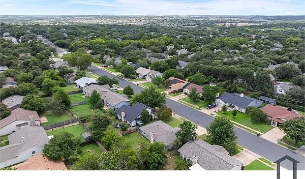 3915 Hillside Dr — Photo 27