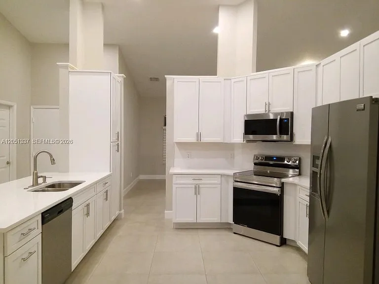 9367 Lake Serena Dr — Photo 3