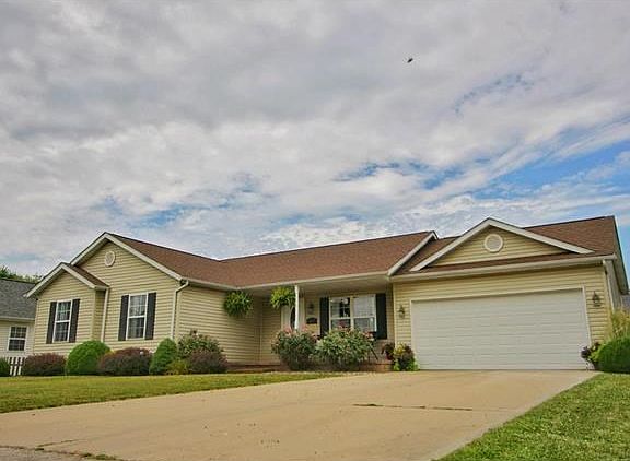 2nd image of 411 E Donnewald St