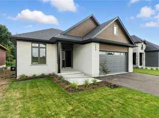150 Vanrooy Trl, Norfolk County, ON