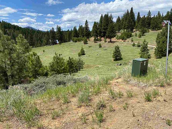 2nd image of 3476 Fawn Ln
