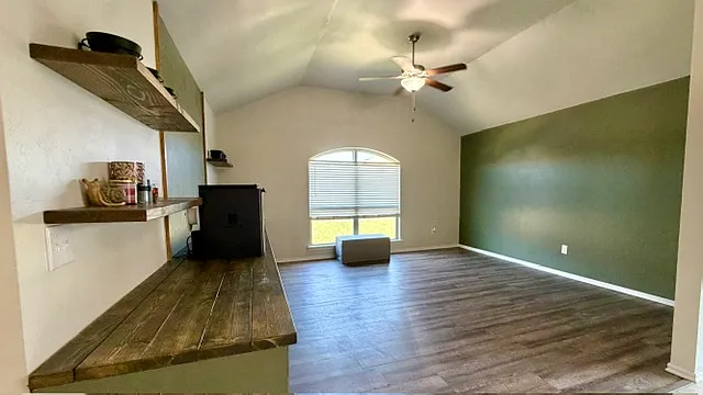 1109 Hickory Creek Dr — Photo 4