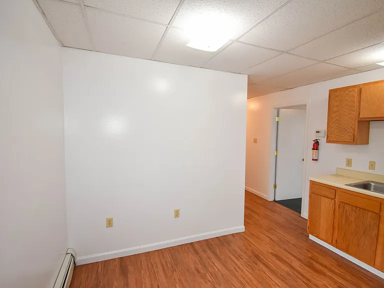 432 W Church St — Photo 13