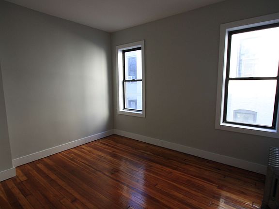4th image of 1041 Rogers Ave APT 2R