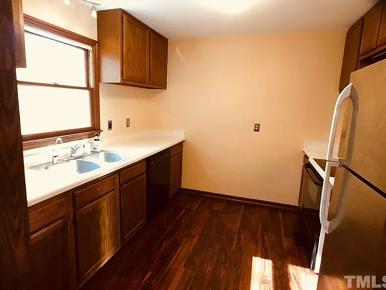 105 Lantern Way — Photo 12