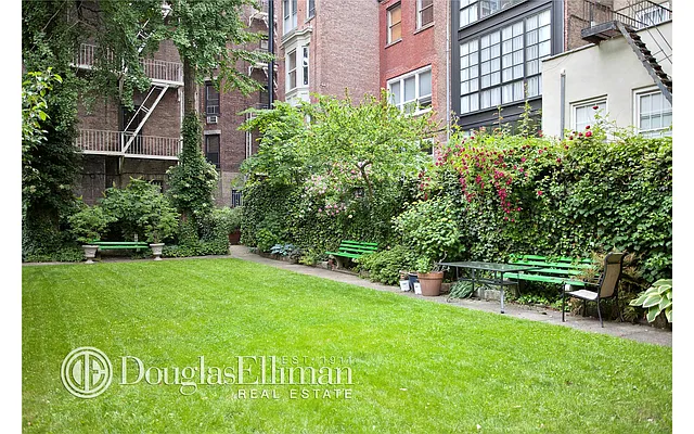 Rented by Douglas Elliman | media 21