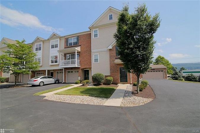 1st image of 7160 Pioneer Dr